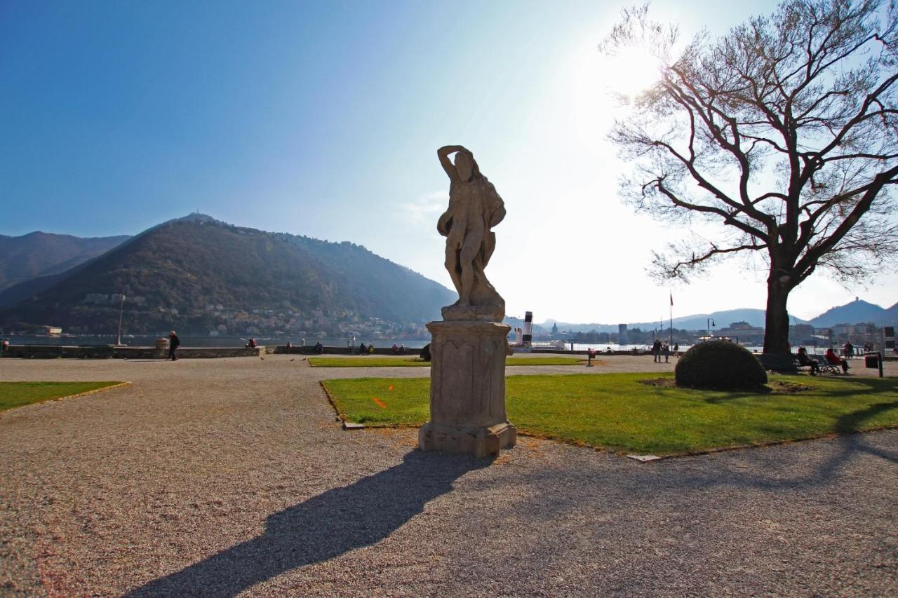 Ancient Courtyard Bonanomi In Como Historic Centre Exteriör bild